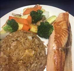 Hibachi Salmon Lunch